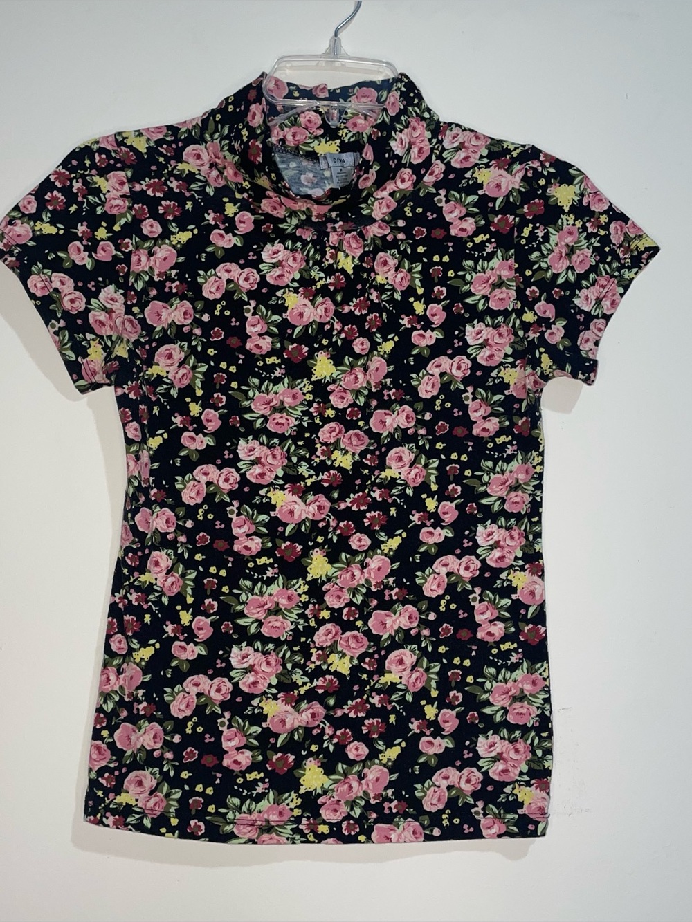 Diva Black Floral Pink Rose Patterned M Cotton Blend Turtleneck Short Sleeve Tee